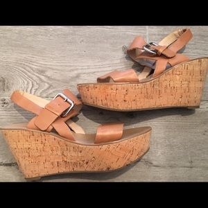 Marc Fisher Oralie Platform Sandal tan